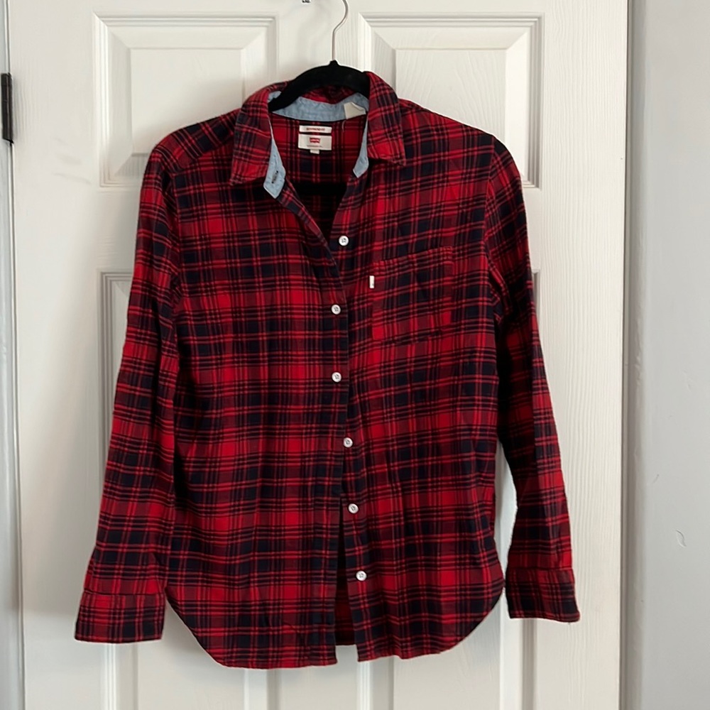 Levi’s button up